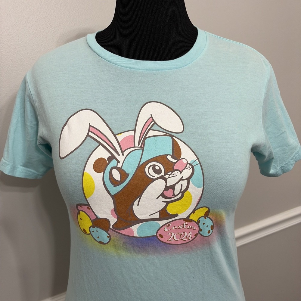 Buc-ee's Easter‎ T-Shirt Women's Size Small Multicolor Short Sleeve Bunny Tee